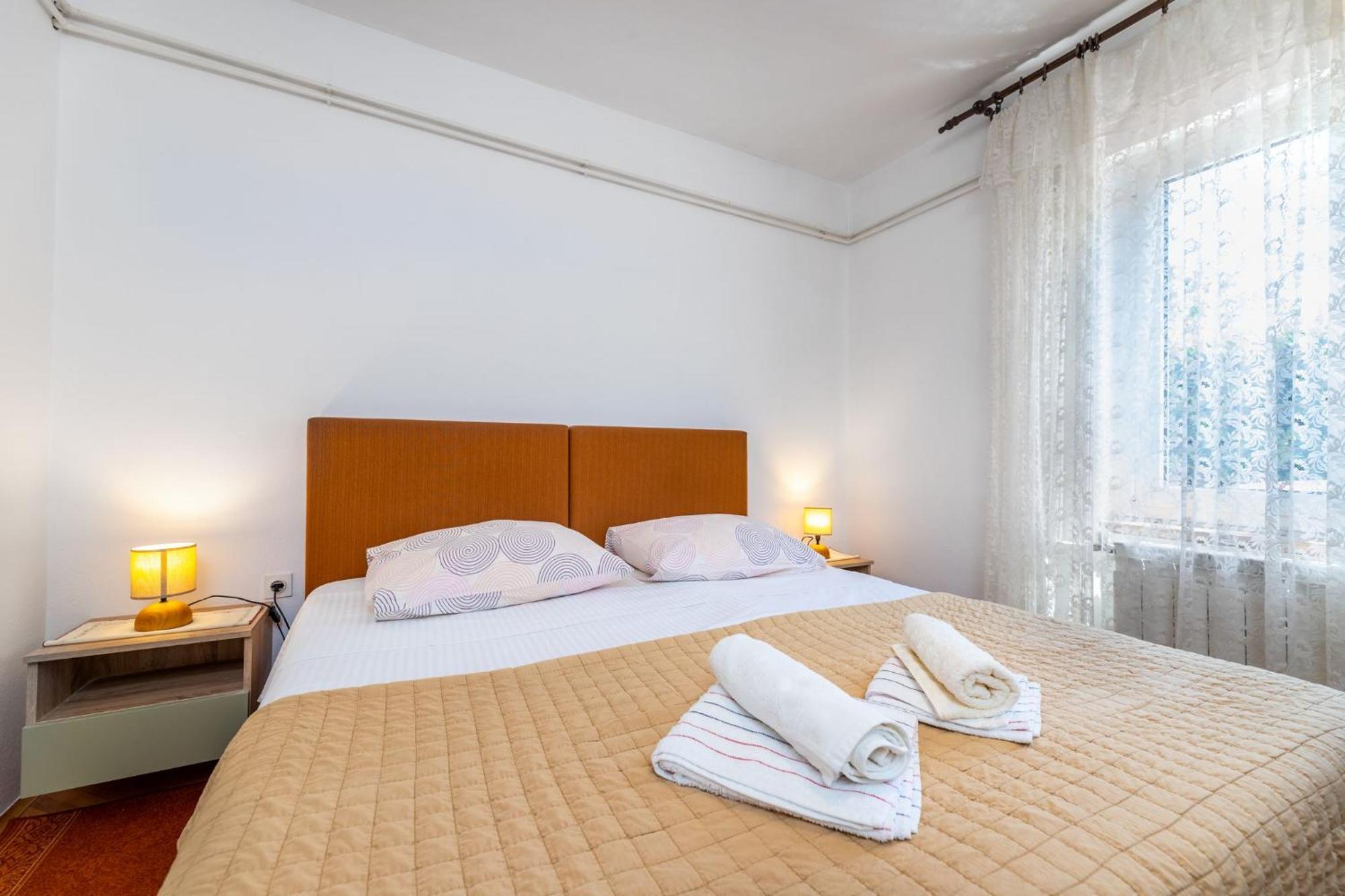 Rooms Sale Marija Baška Exteriér fotografie