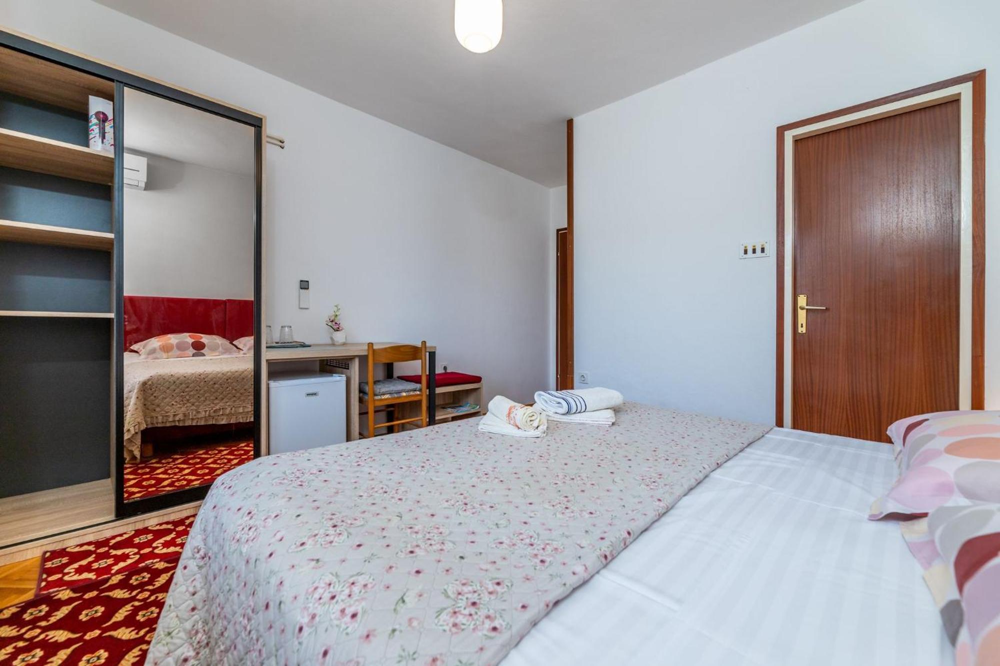 Rooms Sale Marija Baška Exteriér fotografie
